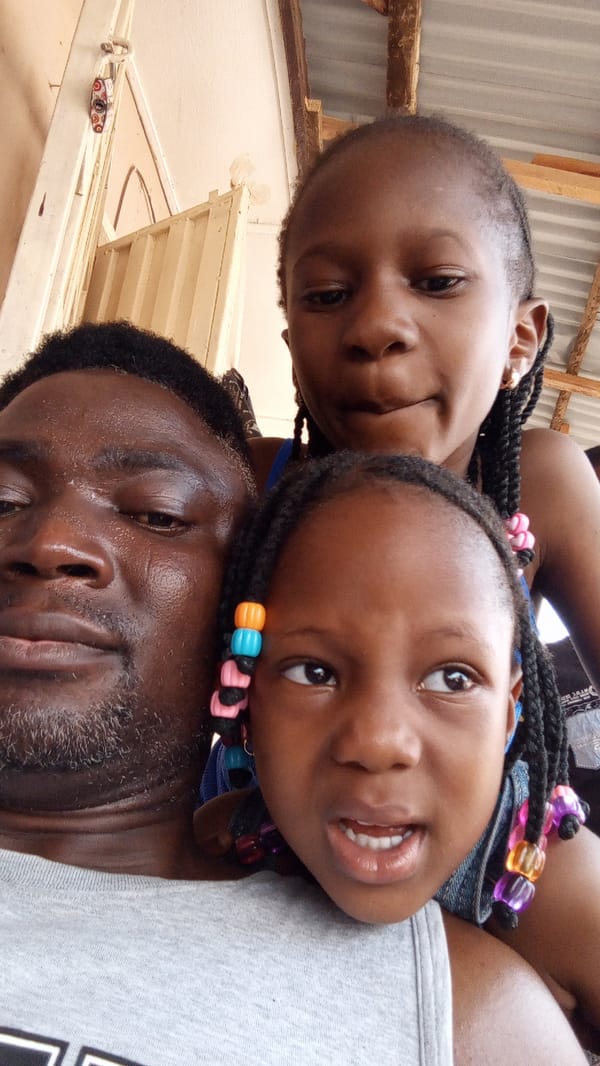 Family photo session captured in Sabon Tasha, Nigeria