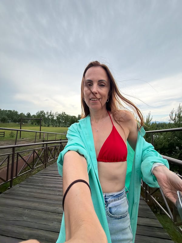 Tourist selfies captured at Russian patriotic landmarks in Birobidzhan