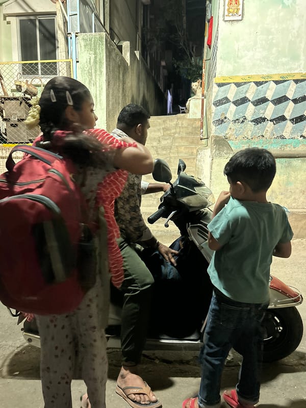 Street life and tea stalls captured in Puttaparthi