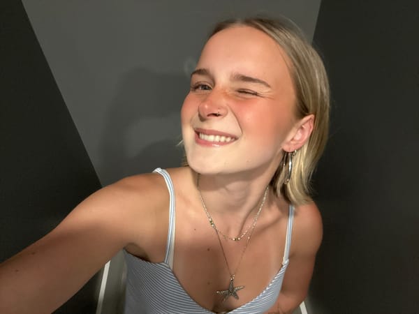 Woman documents night out with bathroom selfies in Whistler