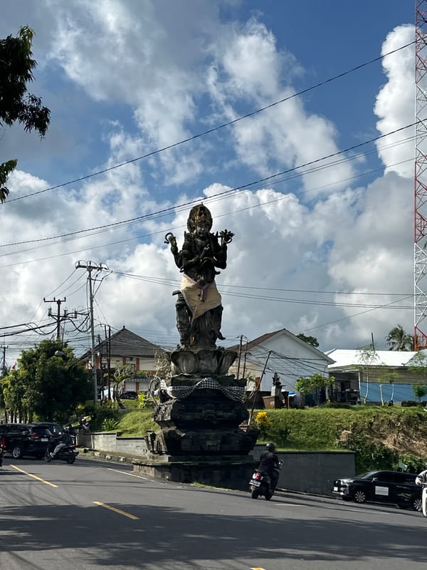 Hindu deity statue observed on Tampaksiring street scene
