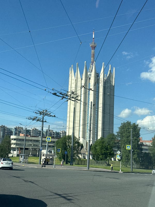 Clear day documented on Saint Petersburg street