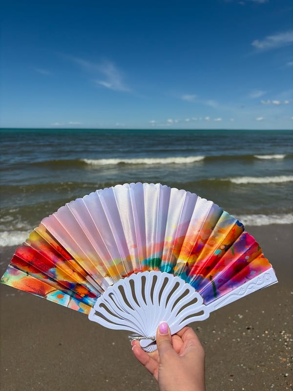 Beach fan display and tractor operation observed in Anapa