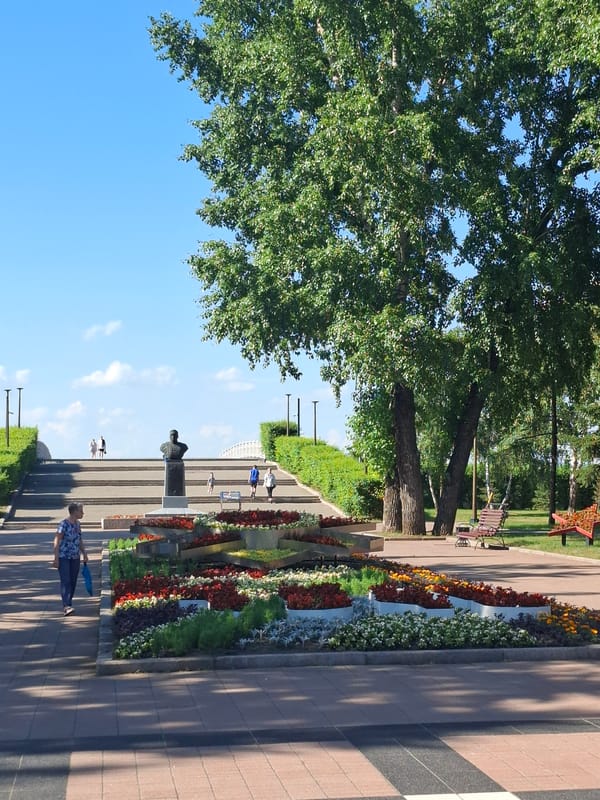 Sunny morning stroll through Irkutsk's riverside and historic center