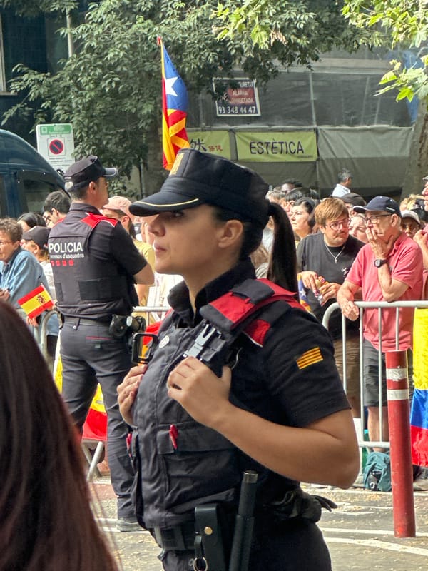Catalan demonstration draws police presence near Sagrada Familia