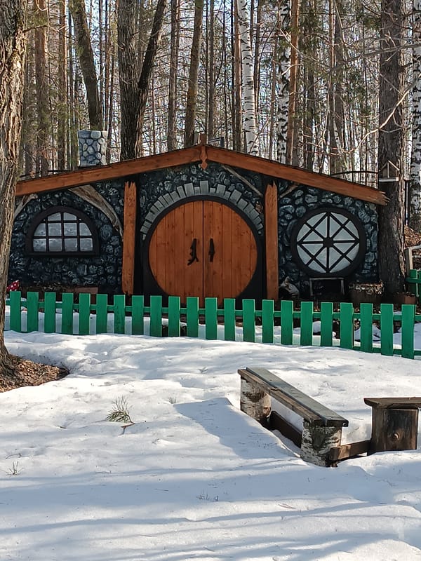 Morning park visit documented in Chaikovsky, Russia