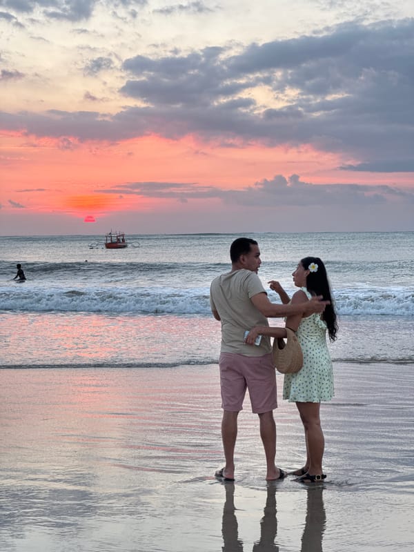 Golden Hour Beach Scene Unfolds in Kuta Selatan