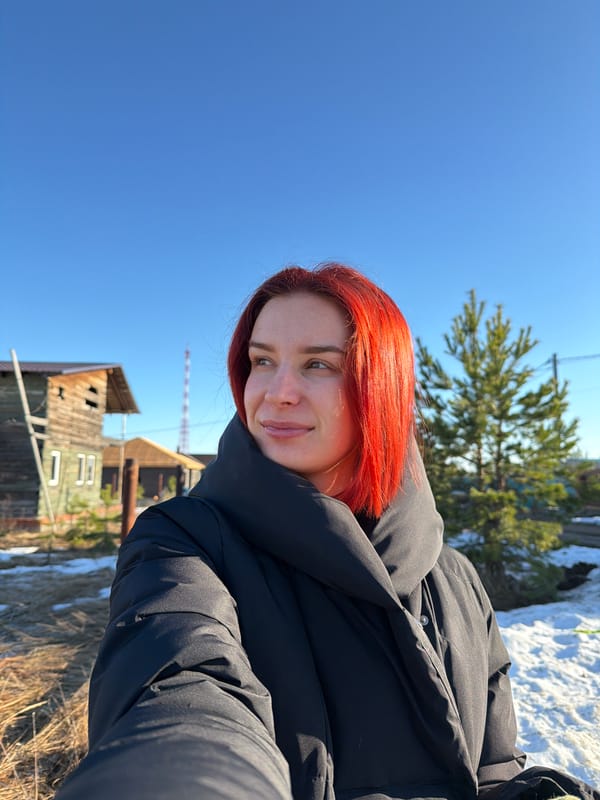 Woman shares quiet morning moments with pets in Chaikovsky home