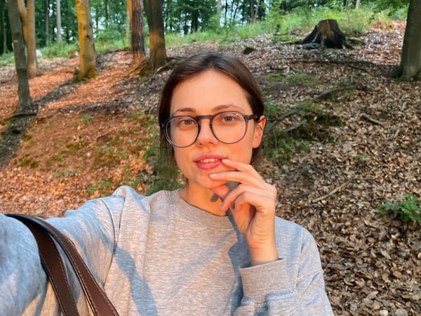 Woman photographed from multiple angles in Karlovy Vary forest