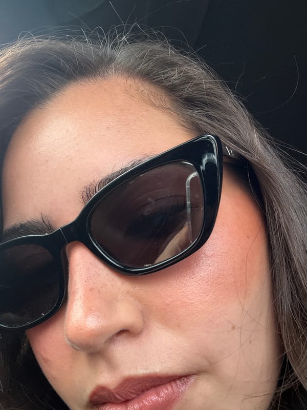 Woman photographed in car selfies across Puebla locations