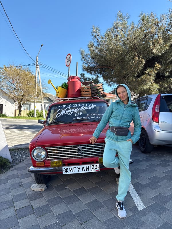 Casual photo sessions captured in sunny Gelendzhik, Russia