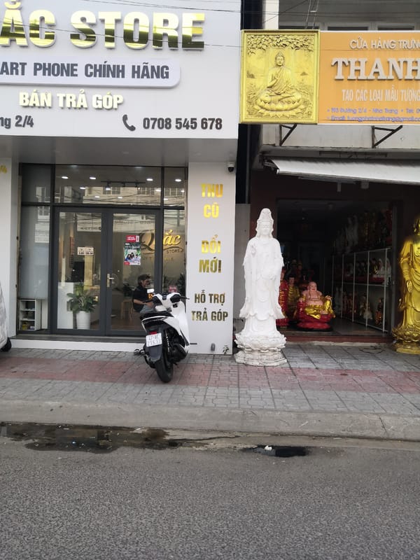 Morning urban scenes documented across Nha Trang districts