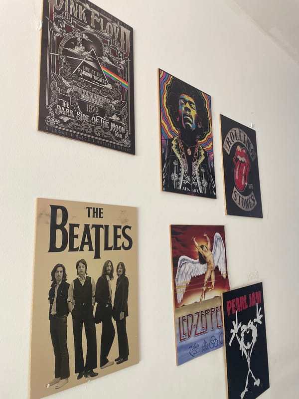 Domestic moments documented at Cabo Frio residence