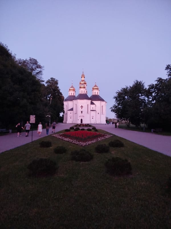 Dusk stroll through Chernihiv's historic park and cathedral district