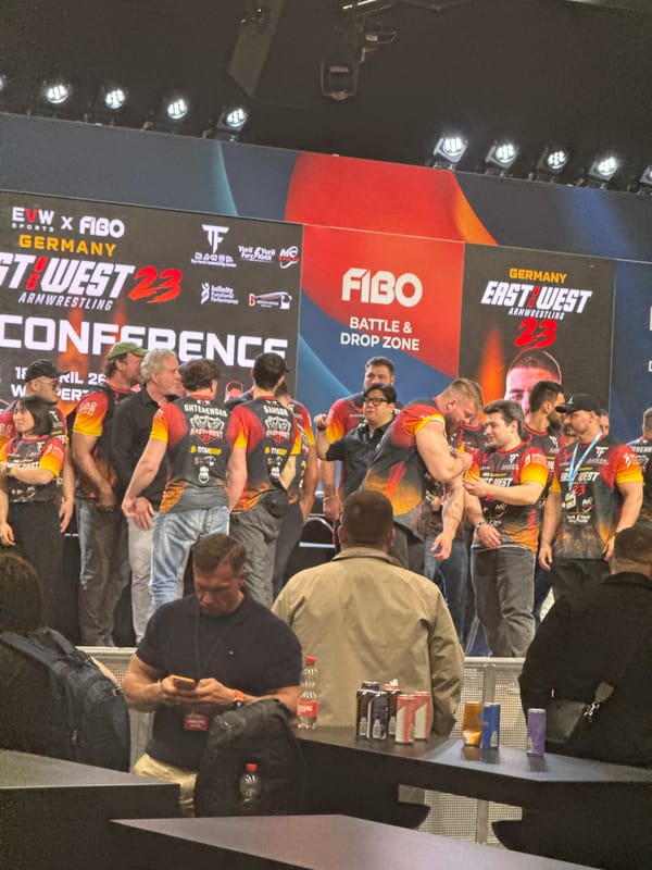 Armwrestling conference draws crowds to Cologne automotive exhibition