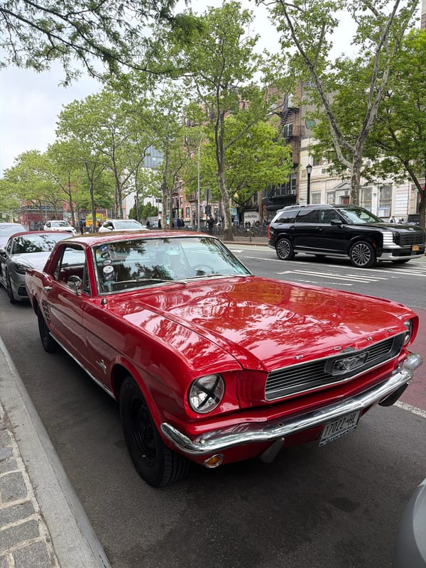 Vintage car and retro TV spotted in NYC