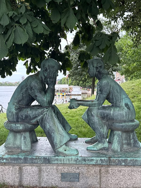 Copenhagen evening: Kong Arthur Hotel and canal-side wandering