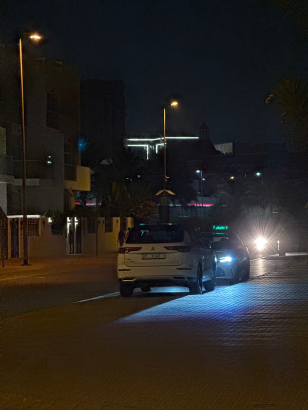 Late evening drive and convenience store stops across Dubai