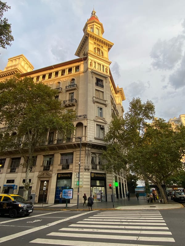 Peronist retirees march through central Buenos Aires