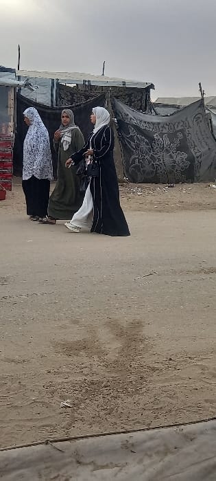 Daily life continues in Khan Yunis temporary settlement