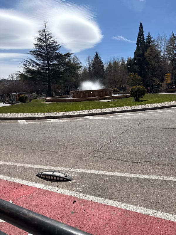 Red lane markings documented on Soria street