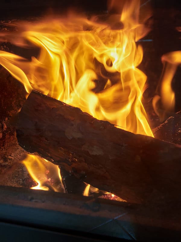 Fireplace flames observed in Nedelino, Bulgaria