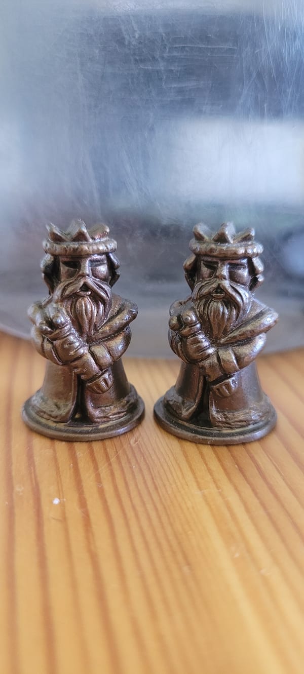Afternoon memories captured across Heusenstamm: figurines, gardens, daily life