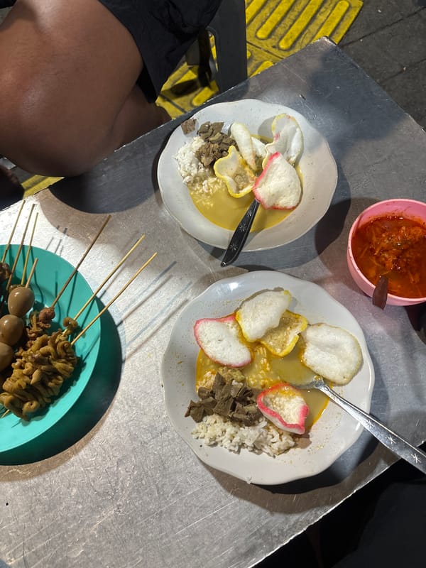 Evening street food gathering draws diners in South Jakarta