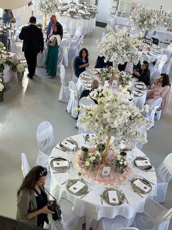 Formal gathering with round tables observed in Saarbrücken