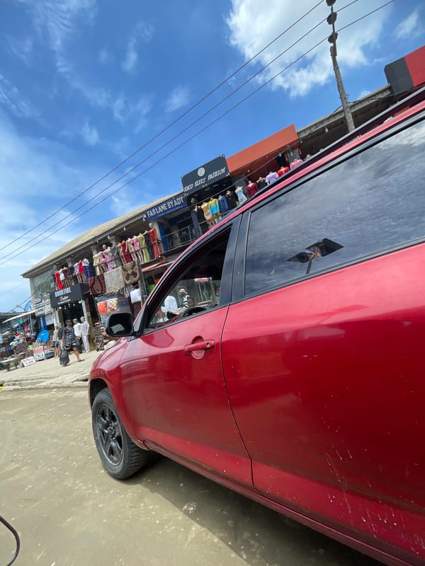 Everyday street life documented across Lagos districts Monday morning