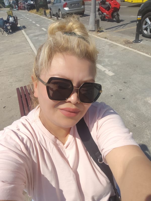 Morning crowd gathers for fishing, selfies at Bosphorus pier