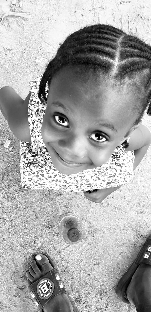 Afternoon hangout in Narayi — climbing, jumping, and taking selfies