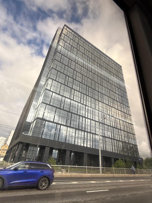 Dawn observations capture Moscow's modern architecture and street scenes