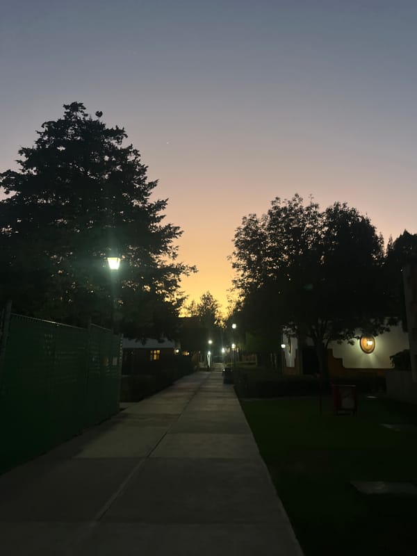Evening moments documented across San Andrés Cholula residences