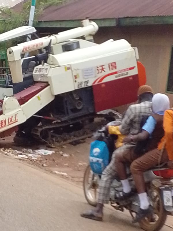 Daily street scenes captured in Tamale, Ghana