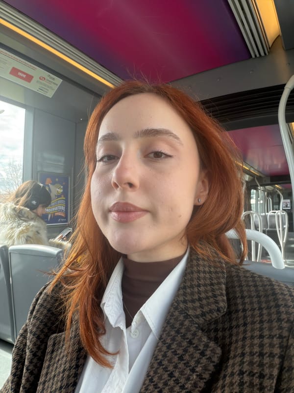 Woman photographed on public transport in Les Trois-Domaines