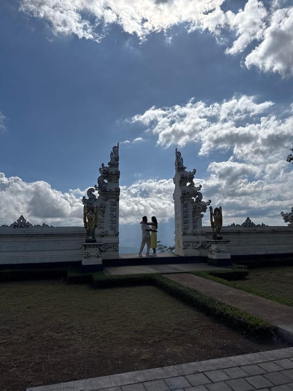 Morning scenes captured in Abang: tourists, gardens, pathways