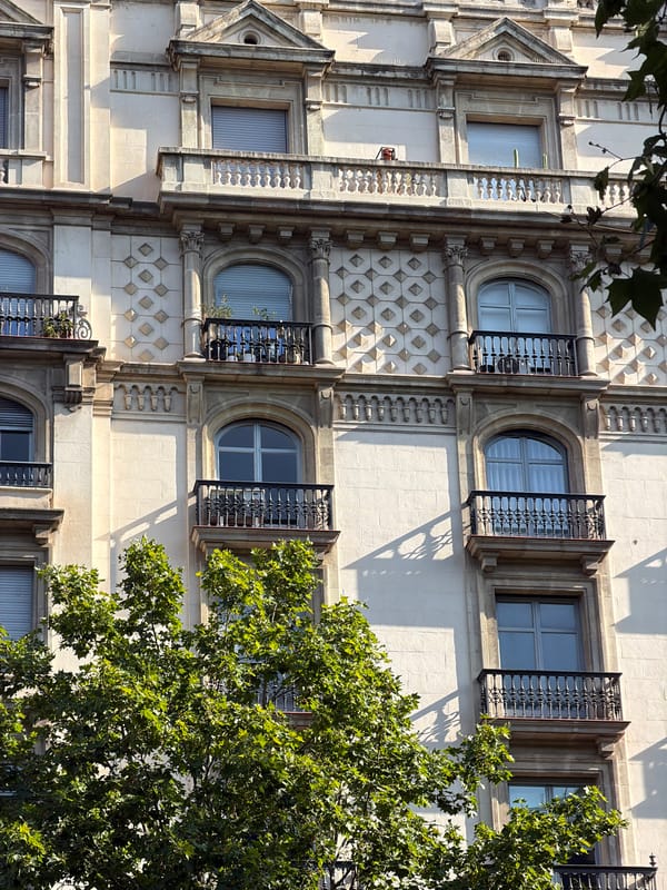 Morning stroll through Eixample, ending with coffee