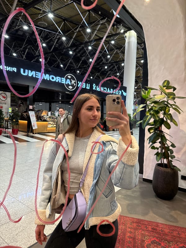 Woman documents airport visit and dining experience in Khimki