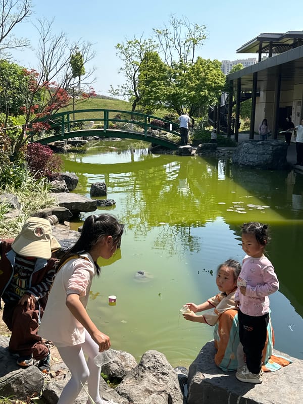 Morning street life captured in Jiangjin, Chongqing China