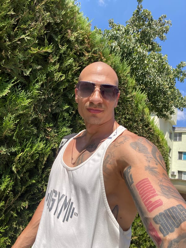 Garden downtime and a gym workout in Pleven