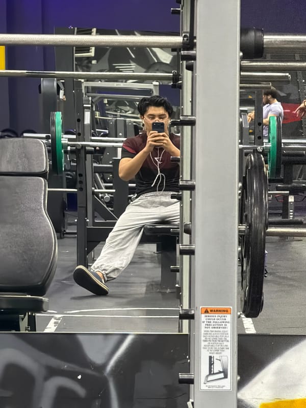 Gym session selfies and surroundings in an Almaty fitness center