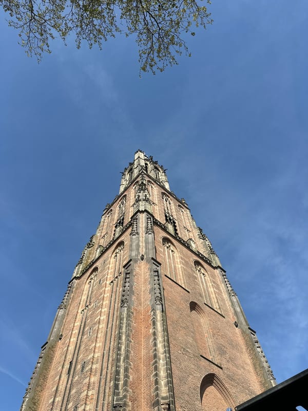 Morning tourism documented at historic Amersfoort landmarks