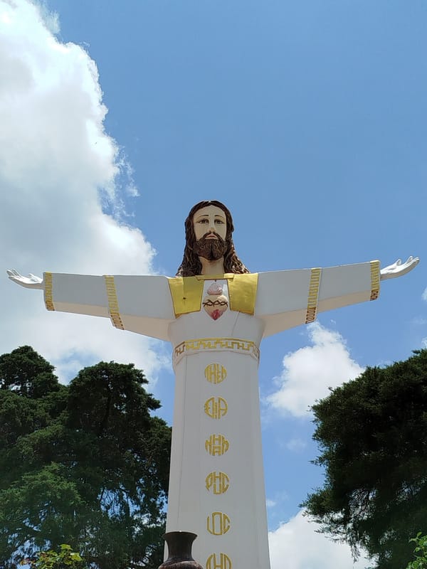 Religious complex with statues and temples documented in Đà Lạt