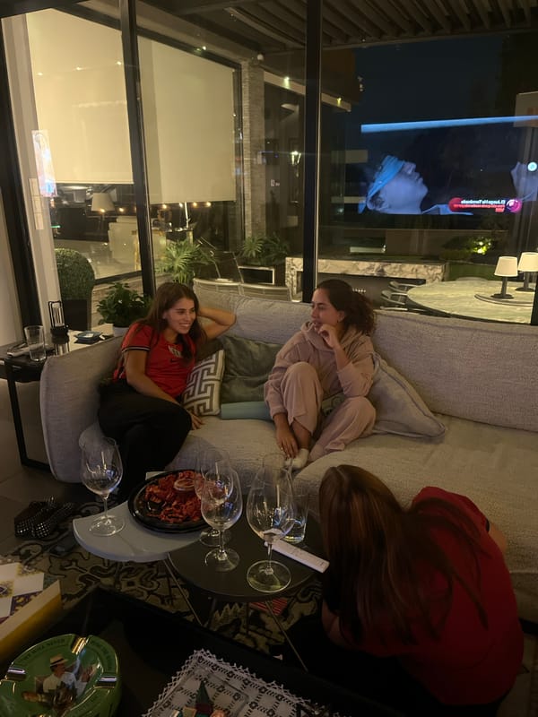 Casual hangout in a modern living room, San Bernardino Tlaxcalancingo