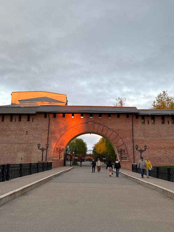 Tourist documents afternoon scenes around historic Veliky Novgorod