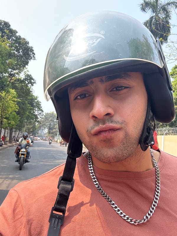 Daily street activity and selfies captured in Kolkata markets