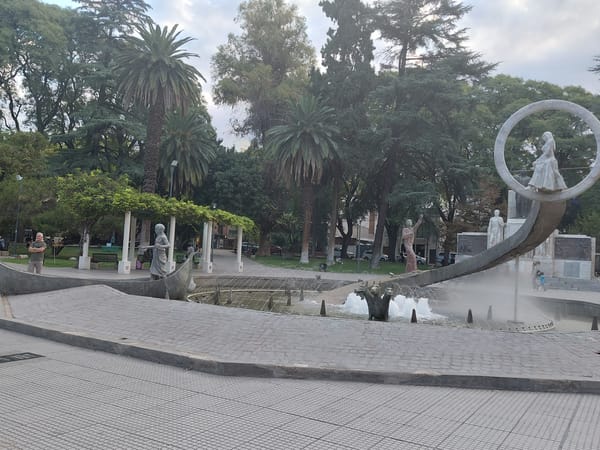 Evening documentation of Mendoza plazas and street scenes