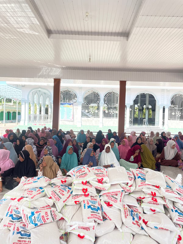Women gather in mosque for early morning assembly in Indonesia