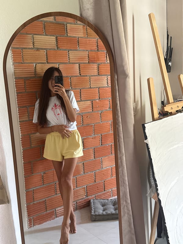 Lazy afternoon at home: selfies, a dog, and snacks
